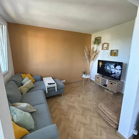 شقة Quiet Modern & Near Center